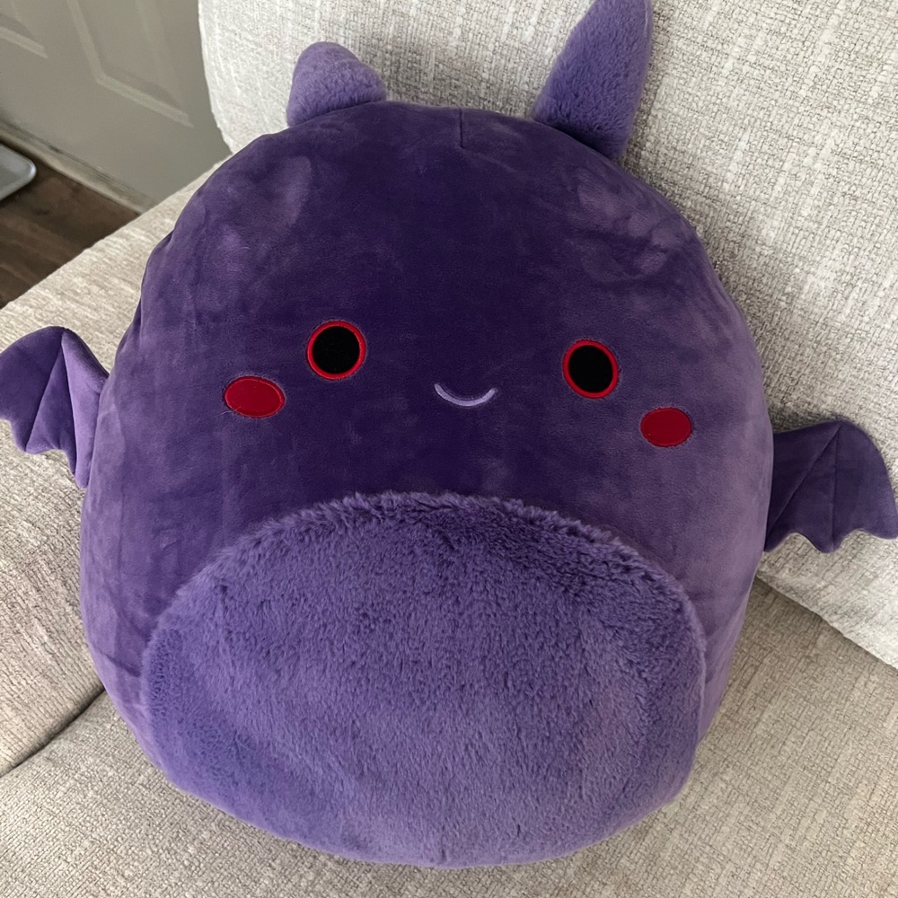 RARE Ringding the Bat Squishmallow
